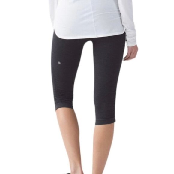 Lululemon In The Flow Crop IIHeathered Deep Coal size 6 - Picture 2 of 7
